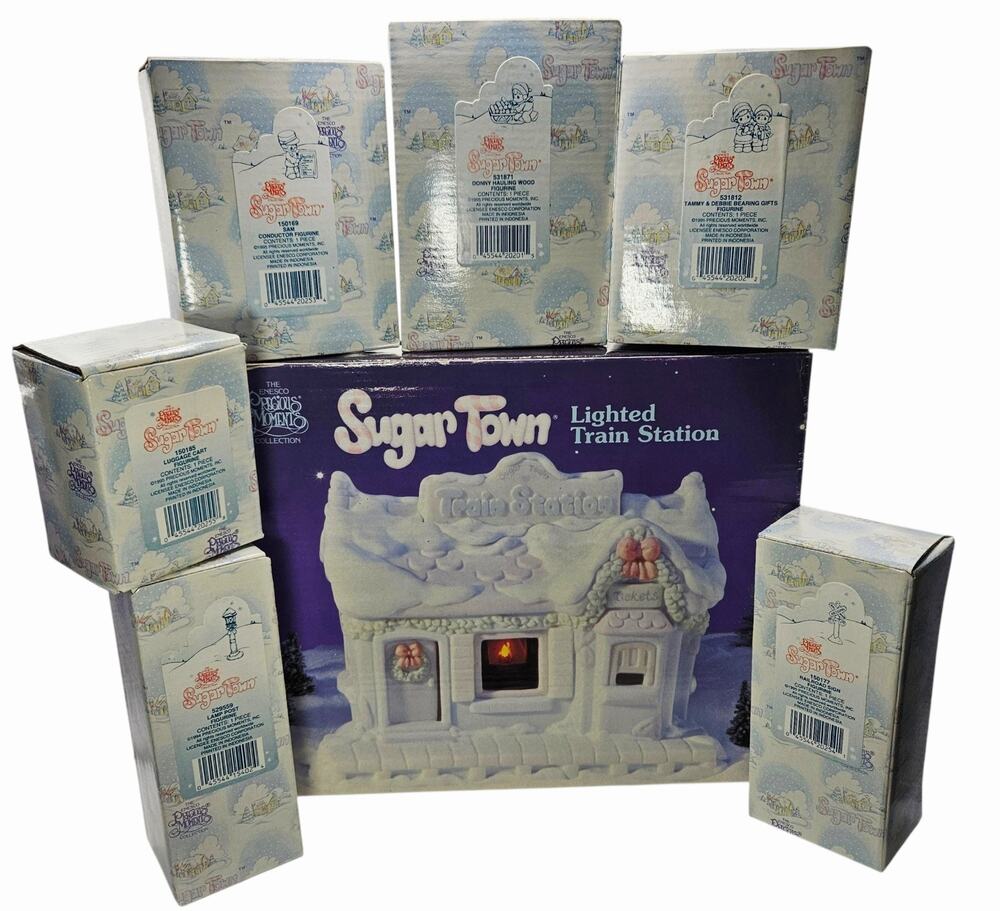 Precious Moments Sugar Town Train Station 6 Pc Set + Lamp Post 150193 1995 Enesc
